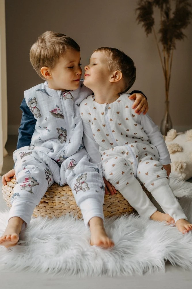 PULP BAMBOO Muslin vasaros miegmaišis su kojelėmis - Širdelės 0,5 TOG nuo 1 iki 2,5 metų