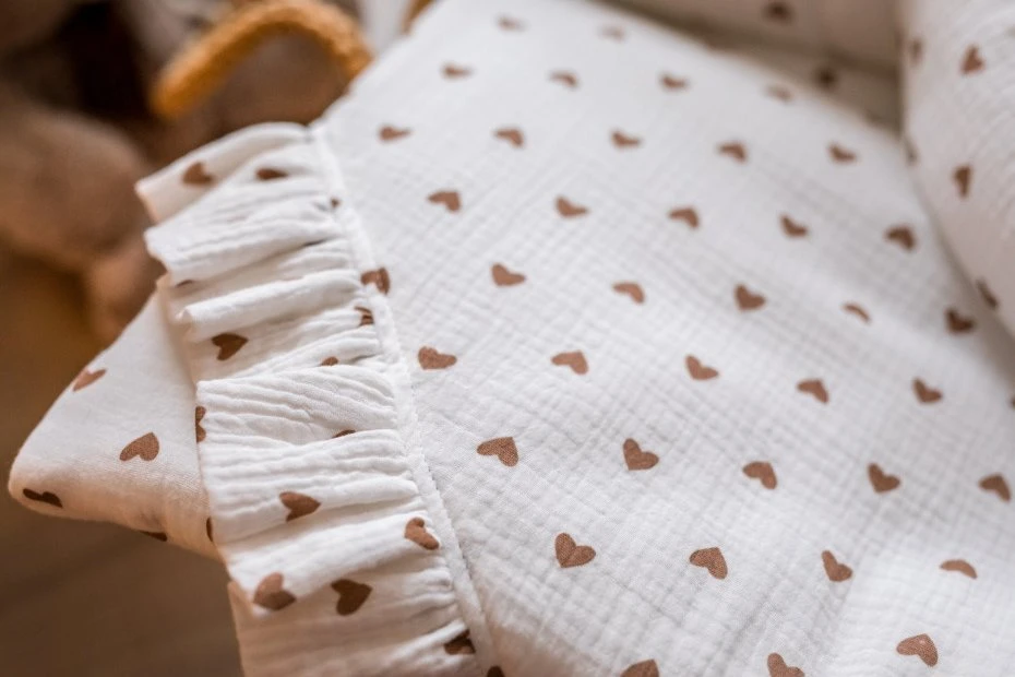 Pulp Bamboo PUŠINĖS BAMBUKAS Muslino patalynė 80x100cm - Širdelės