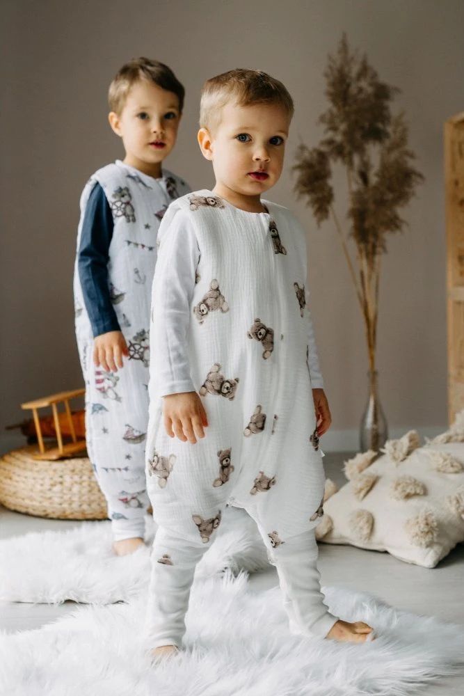 PULP BAMBOO vasarinis miegmaišis iš muslino su kojelėmis - meškiukai 0,5 TOG nuo 1 iki 2,5 metų