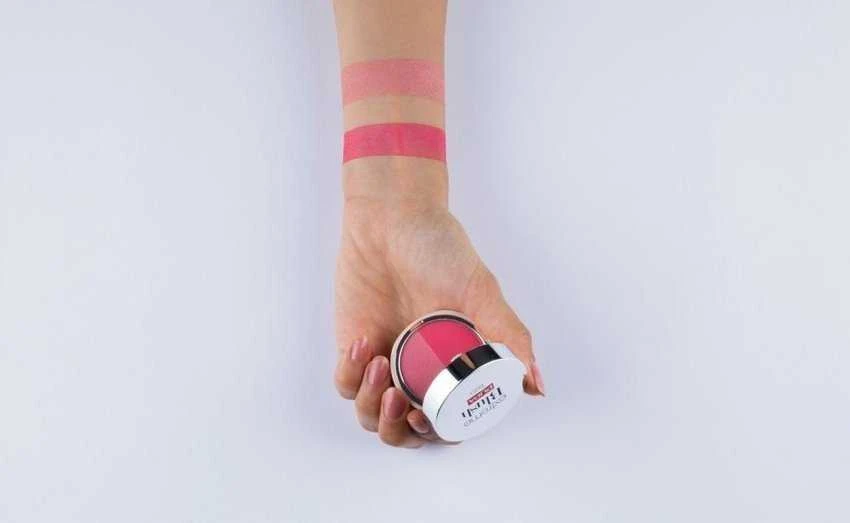 „Pupa Extreme“ skaistalų pudra, 140, „Radiant Flamingo“ – kreminis švytėjimas, 4 g