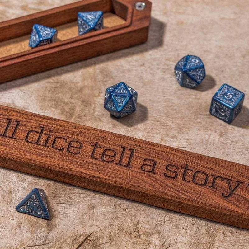 RPG Priedai - Q-Workshop RPG Kauliukų Dėžutė Sapeli Medis Magnetinis Uždarymas