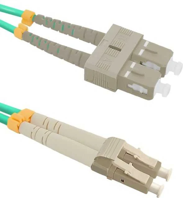 Patchcord „Qoltec“ šviesolaidinis laidas LC/UPC - SC/UPC | Daugiarežimas | 50/125 | OM4 | Dvipusis | 5 m