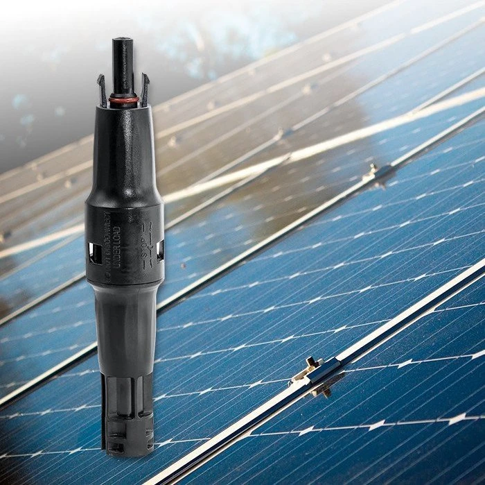 QOLTEC 52599 Saulės kolektoriaus jungtis su saugikliu / MC4 jungtis / 1500V / 30A