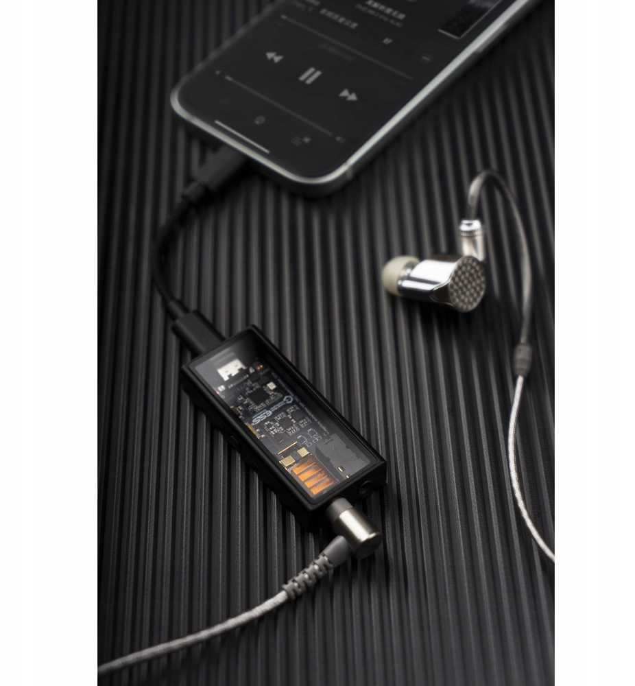 Questyle M15i - Mobilusis ausinių stiprintuvas su DAC