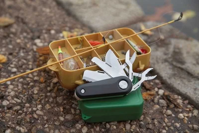 „Quirky Switch V2“ – daugiafunkcis kišeninis peilis su 18 funkcijų