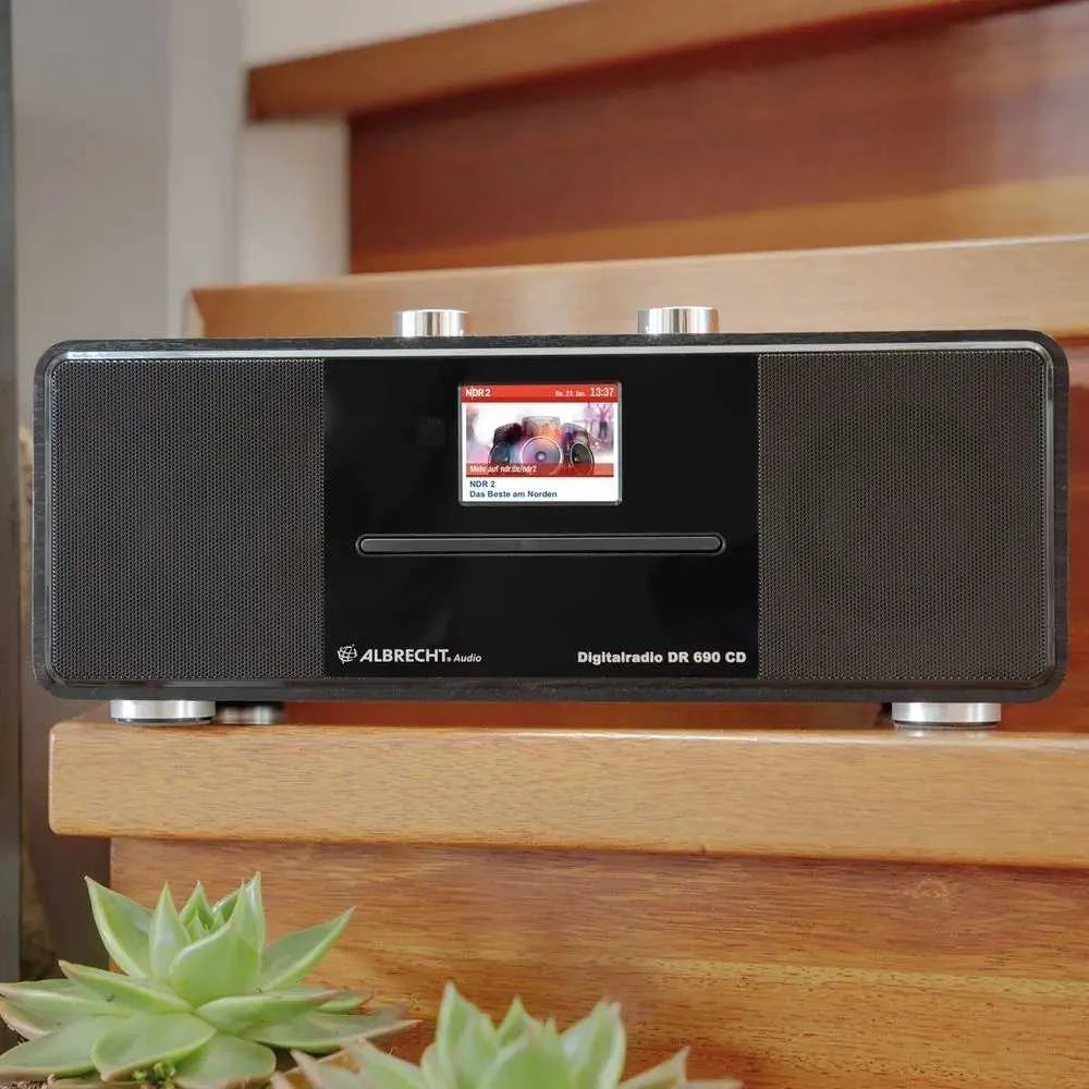Albrecht DR 690 CD, DAB+/FM/Internet/CD, juodas medinis korpusas, 2,8" spalvotas ekranas,