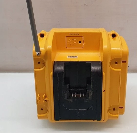 Radijo imtuvas DeWalt DCR021-XJ; 10,8-18 V (be akumuliatoriaus ir pakrovėjo)