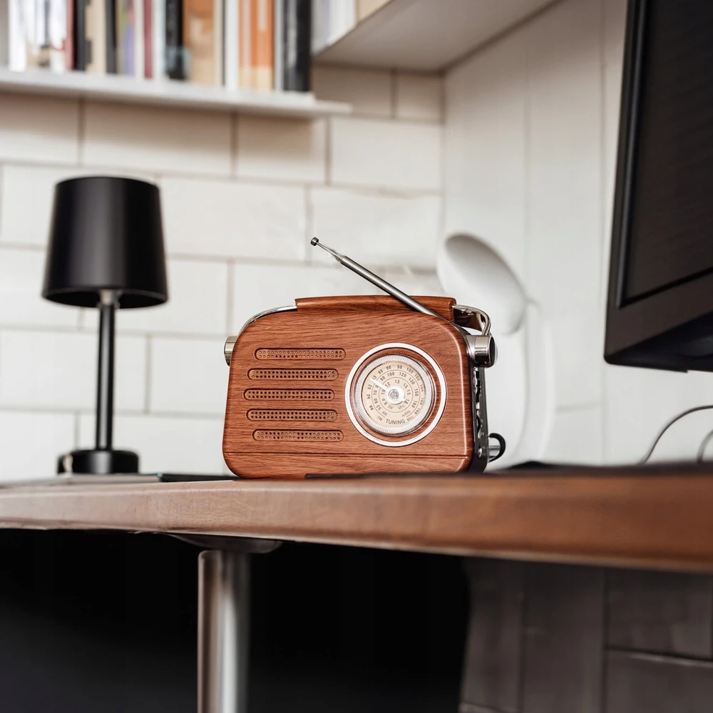 Retoo FM radijas radijas su „Bluetooth“ / FM radijas su „Bluetooth“ raudonas