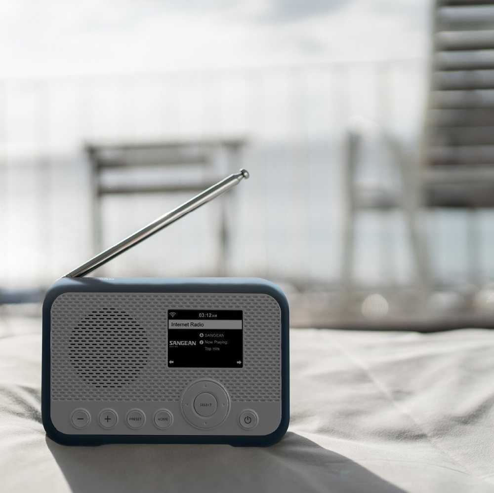 Radio Sangean Sangean WFR-39 Internet Taschenradio Internet, DAB, UKW Internetradio, UKW, WLAN Spotify, Weckfunktion, wiederaufladbar Weiß, Blau (A500466)