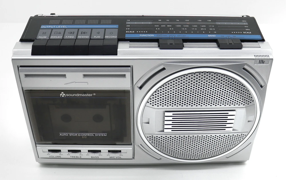 Radio Soundmaster Retro radijas su kasetėmis