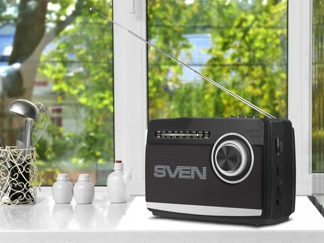 Garsiakalbis SVEN SRP-155, juodas (3W, Bluetooth, FM/AM/SW, USB, Micro SD, žibintuvėlis, baterija)