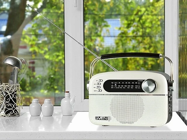 Garsiakalbis SVEN SRP-505, baltas (3 W, Bluetooth, FM/AM/SW, USB, Micro SD, AUX, baterija)