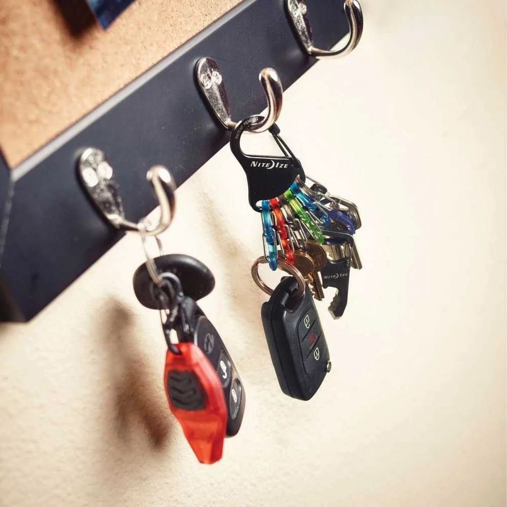 Raktų juosta Nite Ize KeyRack nerūdijantis plienas + 6x mikro karabino plastik( KLKP -01-R3)