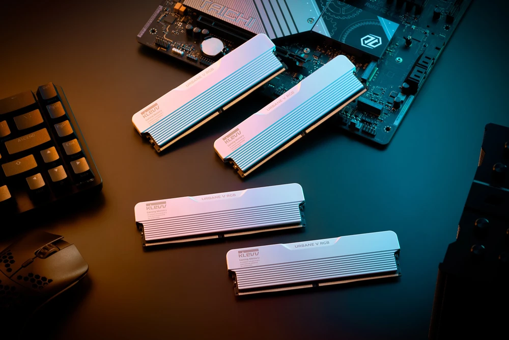 RAM Atmintis Klevv Urbane V RGB moduł pamięci 32 GB 2 x 16 GB DDR5 6000 MT/s 288-pin DIMM (KD5AGUA80-60A300M)