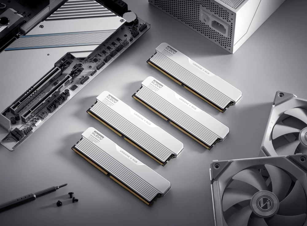 RAM Atmintis Klevv Urbane V RGB moduł pamięci 32 GB 2 x 16 GB DDR5 6000 MT/s 288-pin DIMM (KD5AGUA80-60A300M)