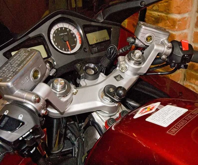 Ram Mounts Tvirtinimo tvirtinimo detalės UNPKD RAM CYCLE STROME BASE W/1" DIA BALL