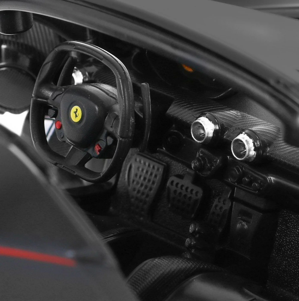Ferrari LaFerrari Aperta juoda RASTAR modelis 1:14 Zdalnie sterowane auto + pilot 2,4 GHz