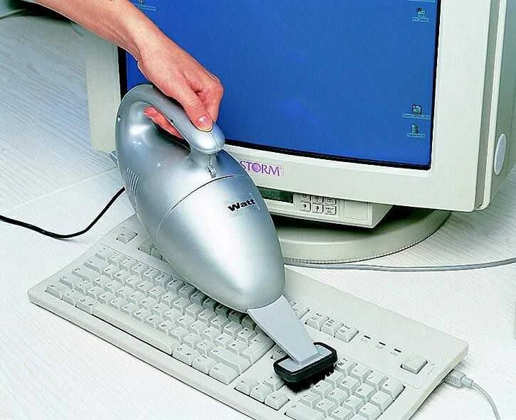 Rankinis dulkių siurblys Clatronic HS2631