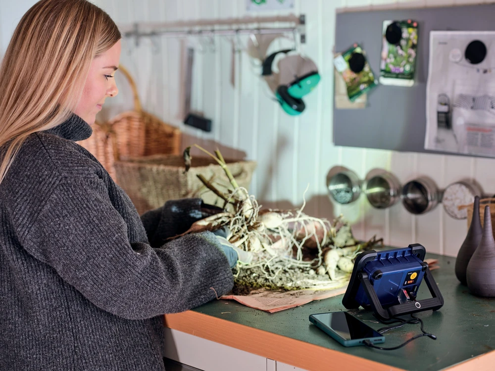 Šviestuvas su integruota ličio jonų baterija THE PORTABLE, 1000 Lm., RAPID