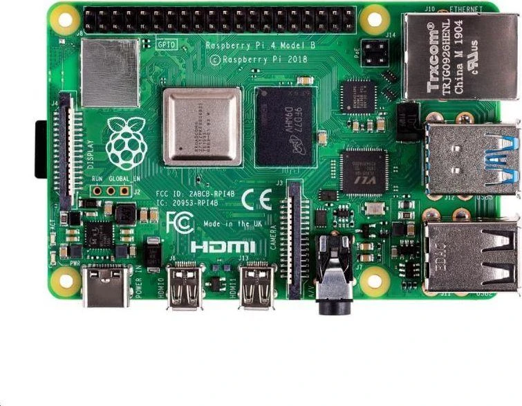 Raspberry Pi 4B plokštės detalus vaizdas iš viršaus