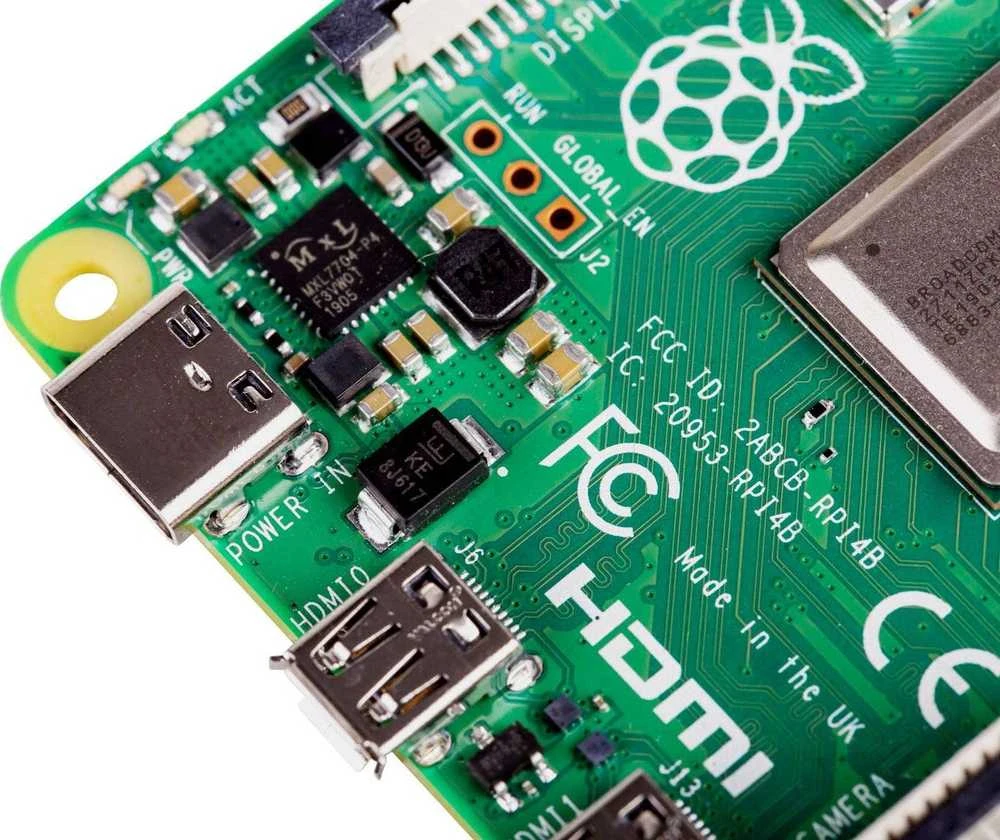 Raspberry Pi 4 B modelis, WiFi DualBand Bluetooth, 2 GB RAM, 1.8 GHz – dviejų RAM versija