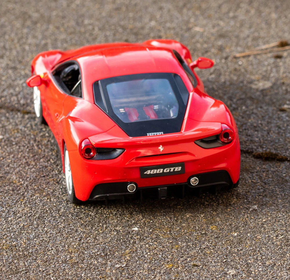 RASTAR 75600 R/C 1:14 Ferrari 488 GTB