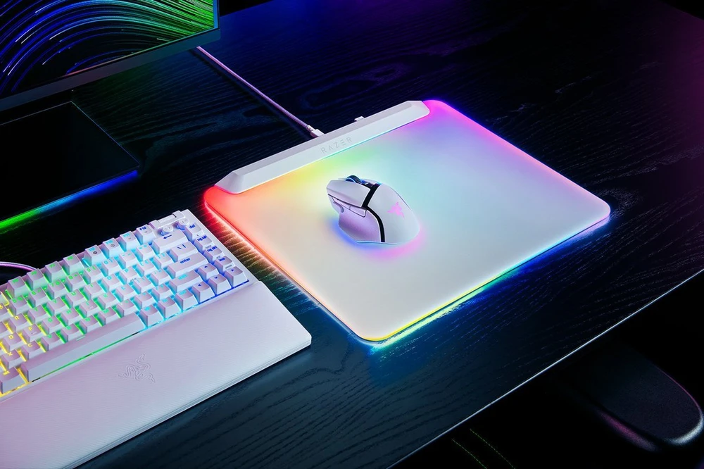 Kilimėlis Razer Firefly V2 Pro Baltos