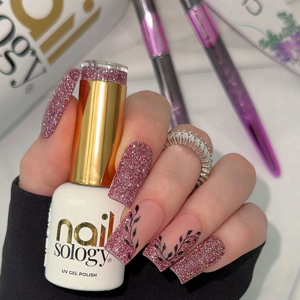 Realac Clavier Nailsology hibridinis lakas su glitter 125 End Rožinė 8ml