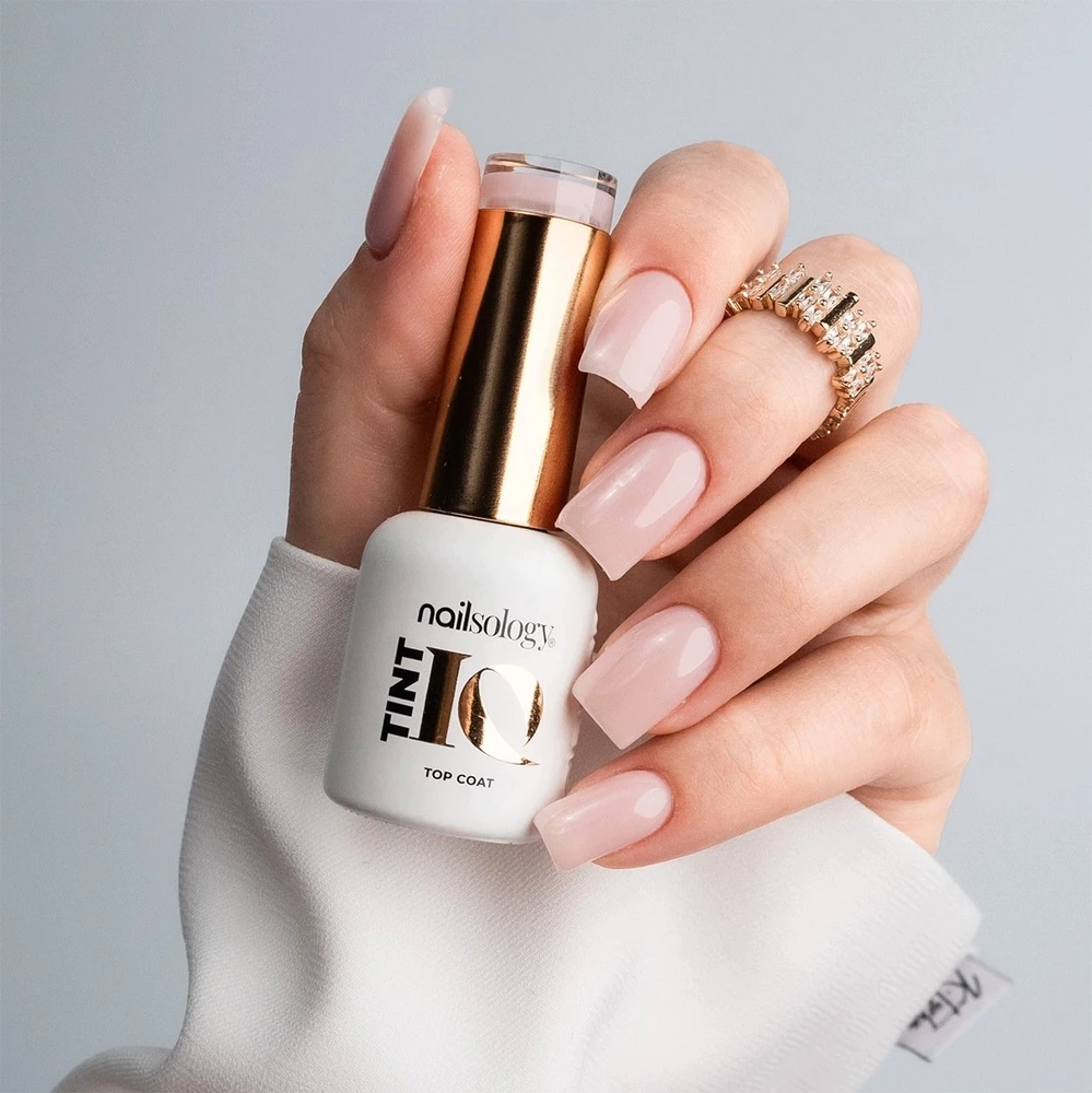 Clavier Nailsology Tint IQ Top Coat hibridinis viršutinis lakas TT01 Iconic rožinis 8 ml