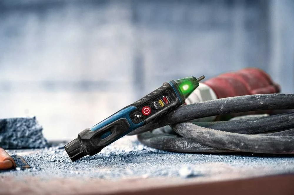 Bosch GVD 1000-17 Bekontaktis įtampos test.