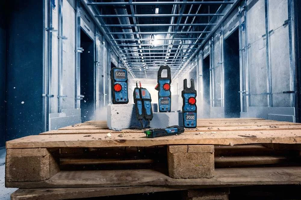 Bosch GVD 1000-17 Bekontaktis įtampos test.