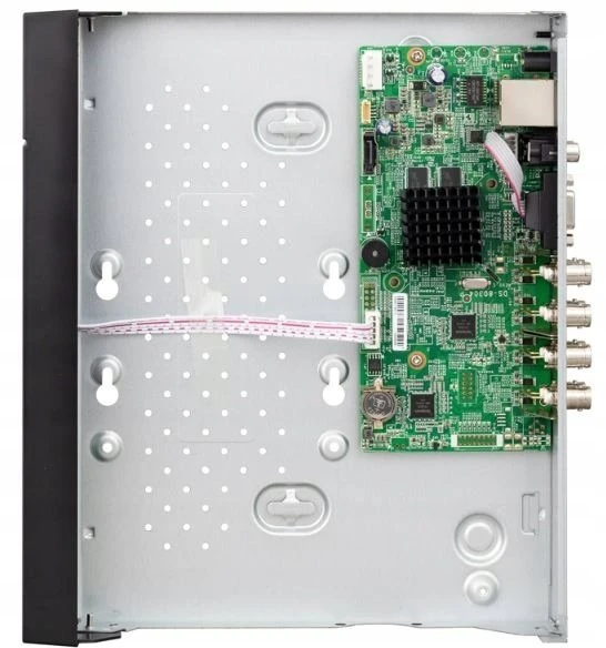„Hikvision“ 5 viename įrašymo įrenginys „Hilook“ 8 kanalų 4MP DVR-208G-M1/T