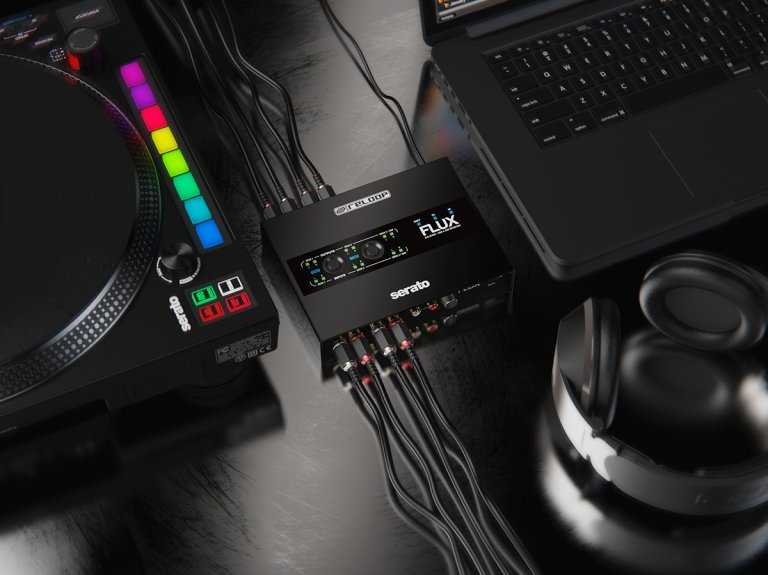 REP Reloop Flux 3.0 kanalai USB