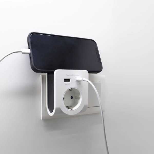Įkroviklis REV REV USB Ladegerät mit 240V Steck Dose plus USB-A&C 0020770112