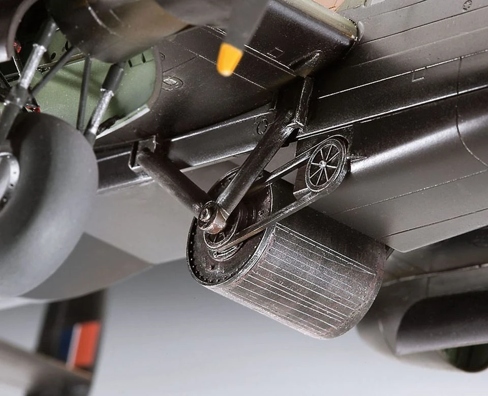 Revell - Avro Lancaster DAMBUSTERS, 1/72, 04295