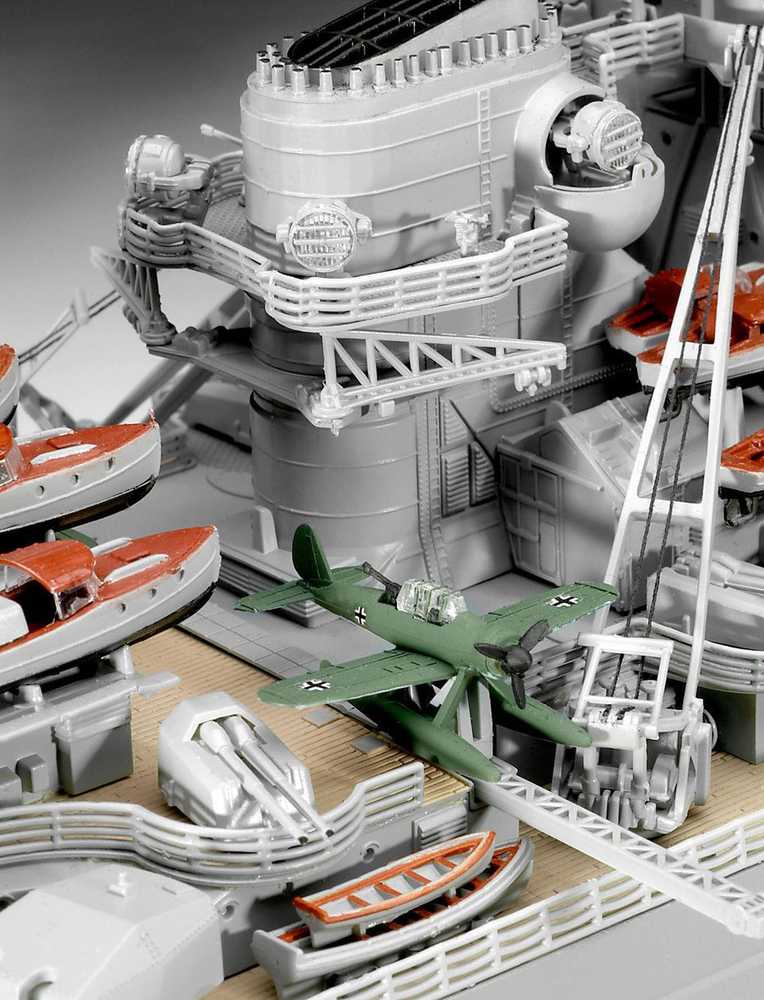 Revell Battleship BISMARCK (05040)