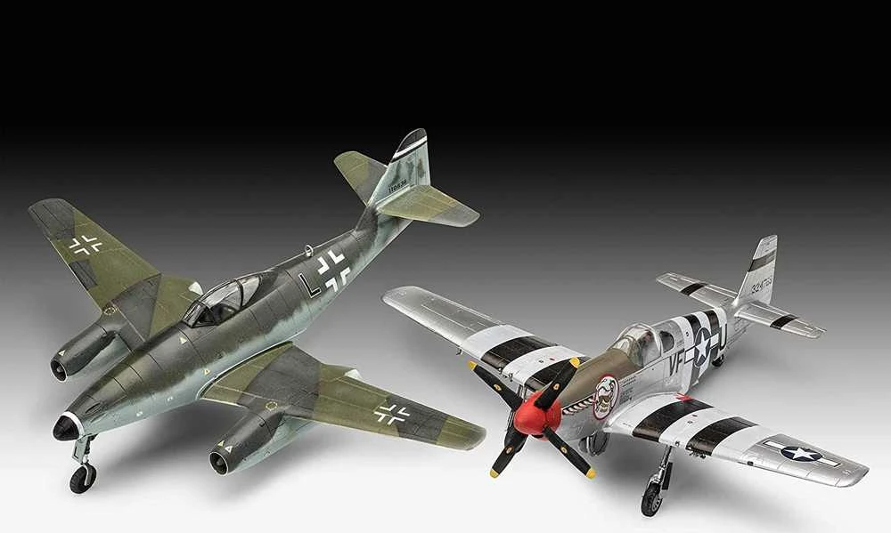 Revell Revell Klijuojamas modelis Combat Set Me262 + P51B
