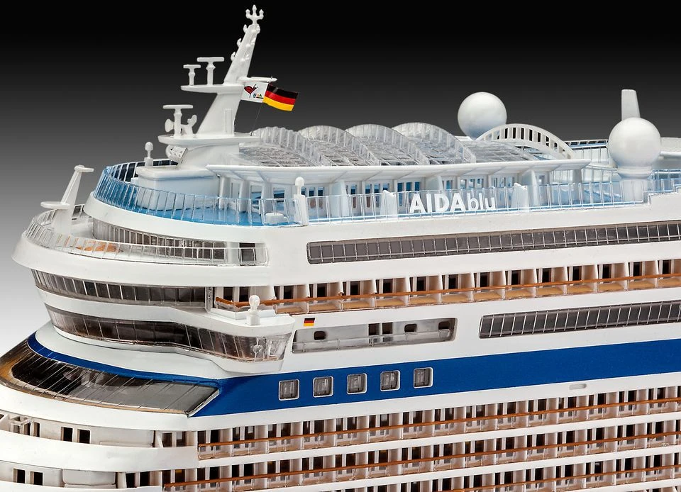 Revell kruizinis laineris Aida (05230)