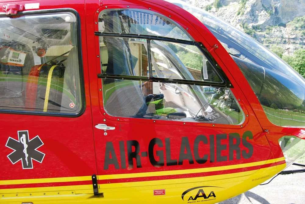 Revell plastikinis modelis Airbus Helicopters EC135 AIR-GLACIERS 1:72