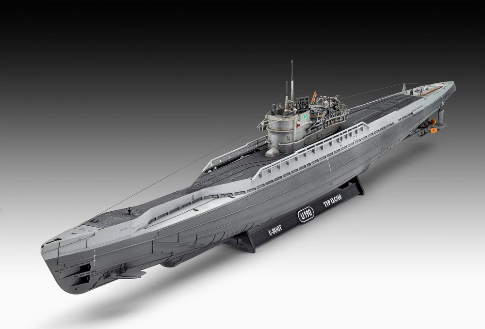 Revell – Vokietijos povandeninis laivas Type IX C/40 (U190), 1/144, 05167