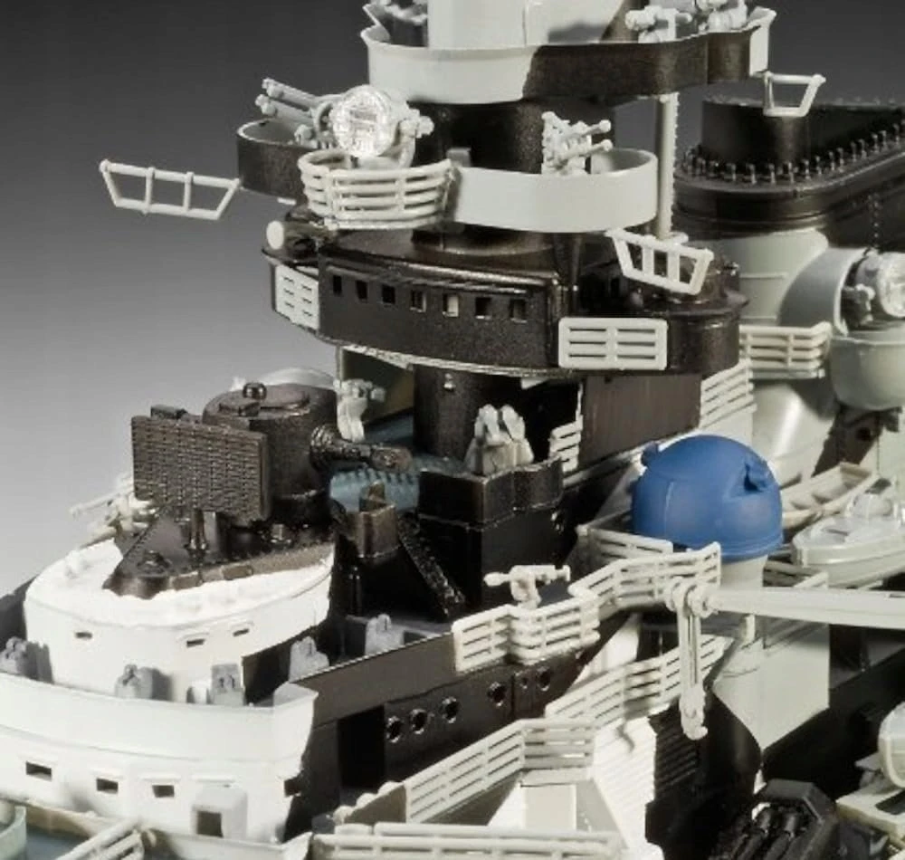 Revell Tirpitz vokiečių mūšio laivas 1/350 plastikinis modelis