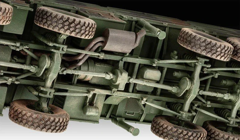 Revell MAN 10 t Milgl 8x8 karinis sunkvežimis 1:35 (03367)