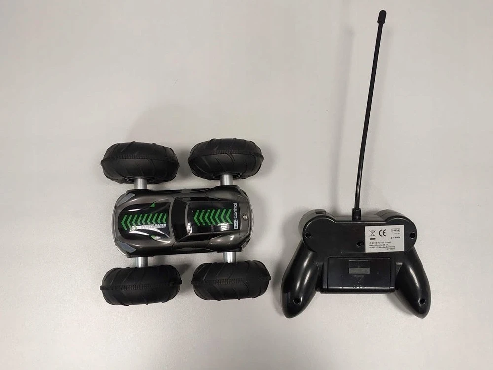 Revell FlipRacer RC dvipusis kaskadinis automobilis su LED, 24634