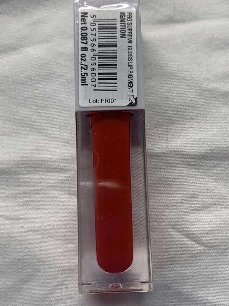 Revolution Pro REVOLUTION PRO Vegan Lūpų blizgis Ignition 2.5 ml
