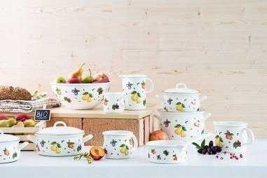 Riess RIESS - Puodelis su dziubkiem 0,75l Fruit Garden