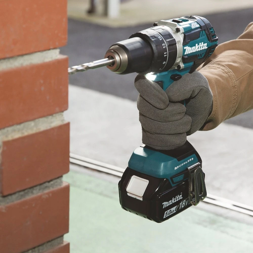 MAKITA KOMPLEKTAS COMBO 18V DLX2359TJ1 (DHP484, DTW300) 3×5,0Ah