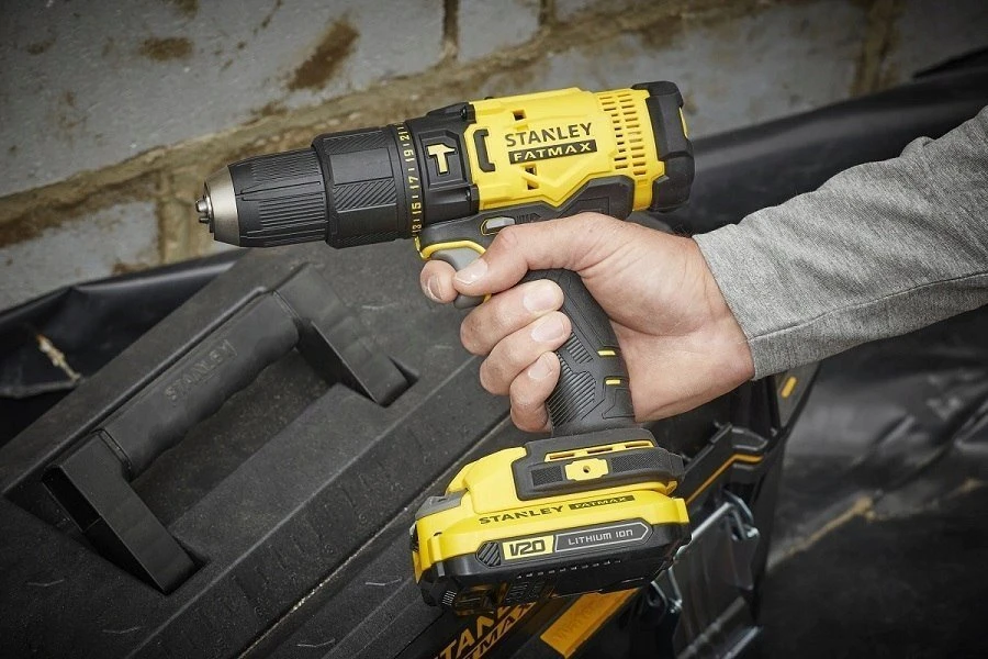 Įrankių rinkinys Stanley SFMCK469M2-QW (SFMCD711 + SFMCF800 + SFMCG400 + SFMCS500); 2x4,0 Ah akum.