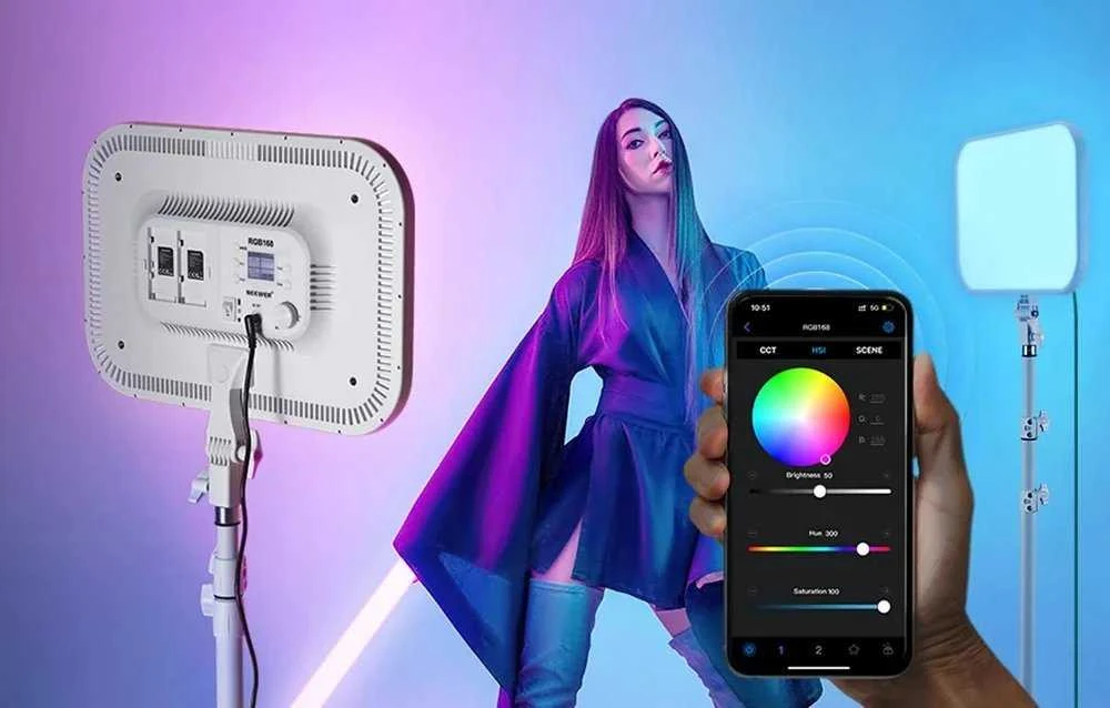 Sieninis šviestuvas Neewer Naujesnis RGB168 RGB LED studijinis komplektas, dvi 60W 2500-8500K lempos + stovai