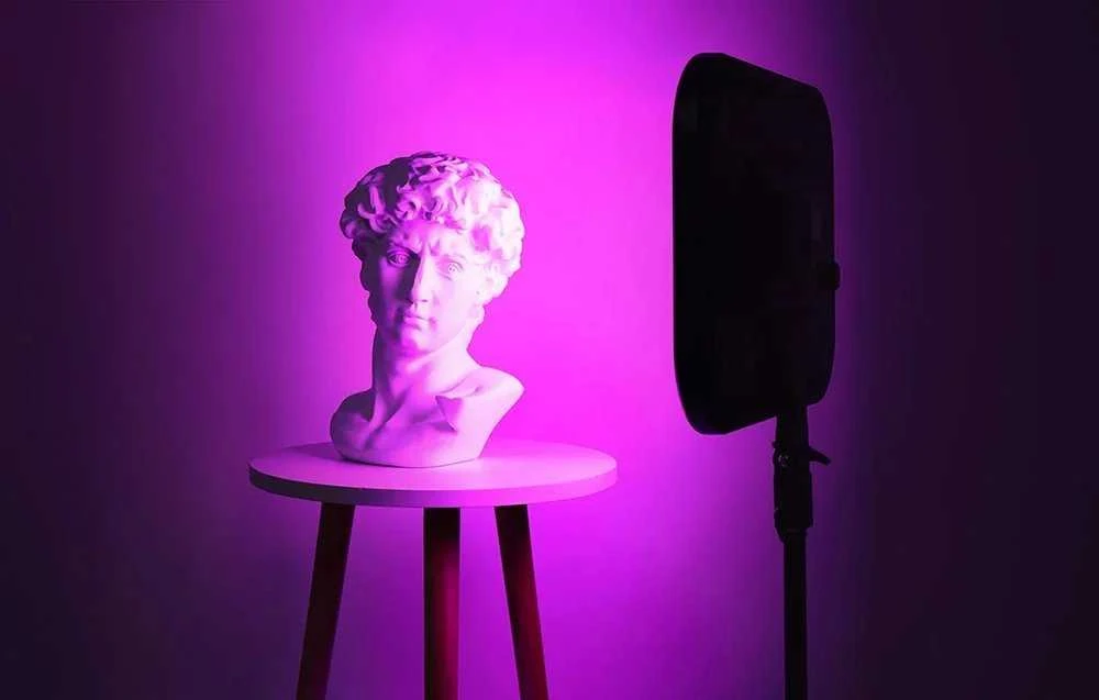 Sieninis šviestuvas Neewer Naujesnis RGB168 RGB LED studijinis komplektas, dvi 60W 2500-8500K lempos + stovai