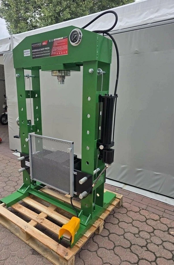 „Rockforce 100t“ elektrohidraulinis grindų presas dirbtuvėms su manometru